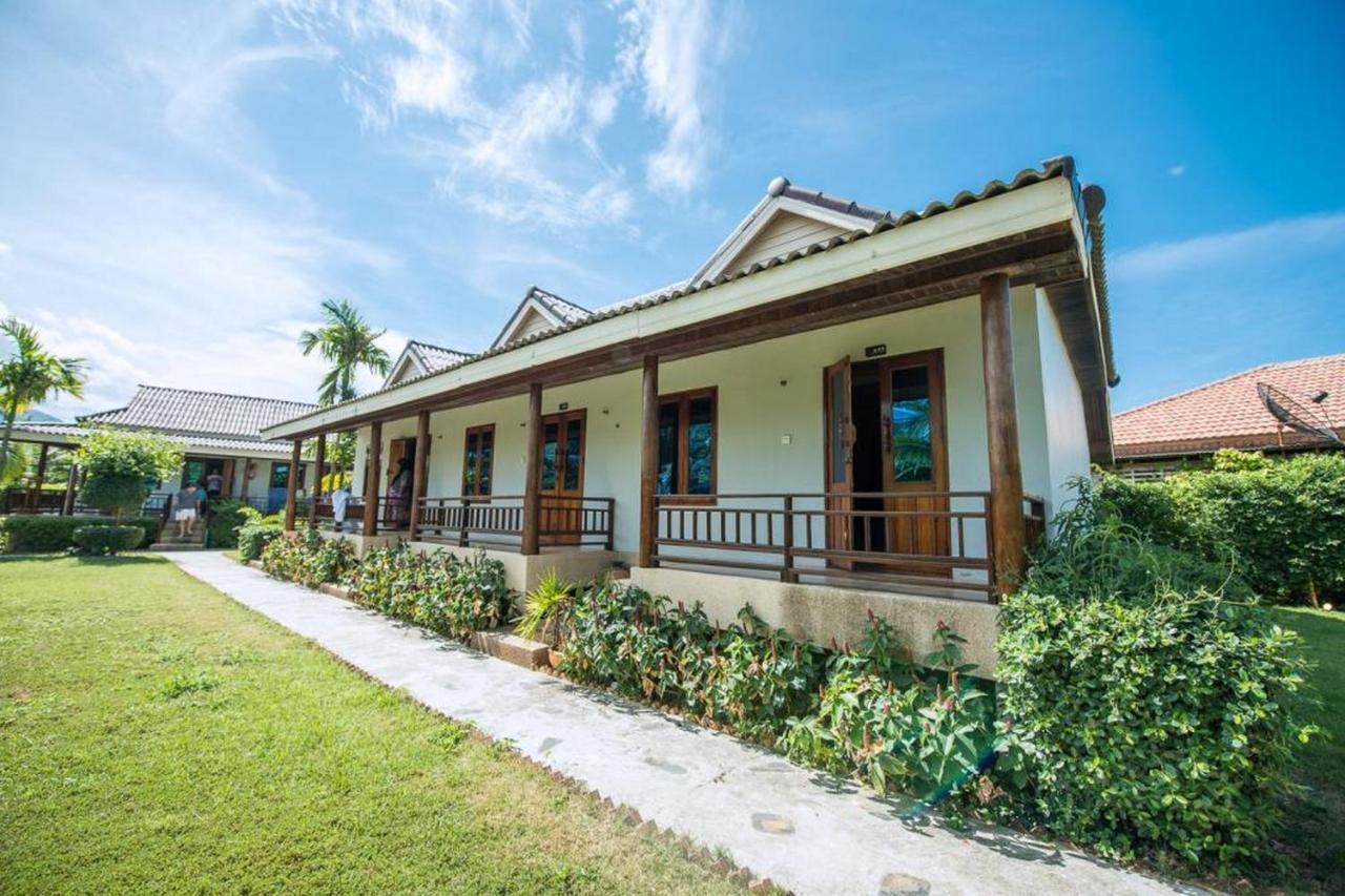 Baan Rabieng Resort Koh Lanta Exterior photo